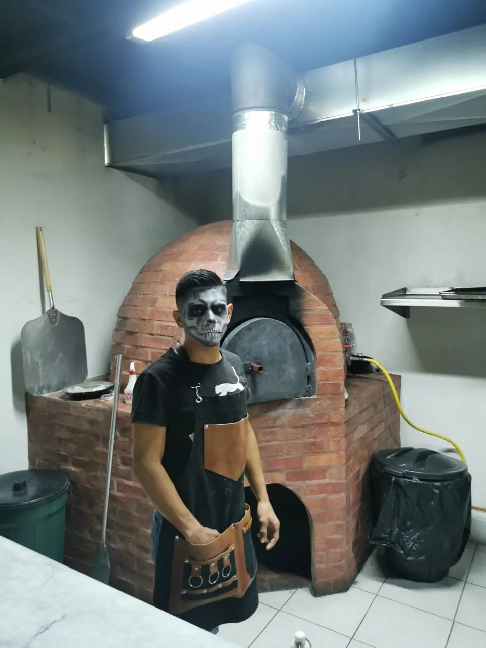 Foto del evento de body paint de Ketsaltik en el restaurante Élite Paseo Gastronómico 8